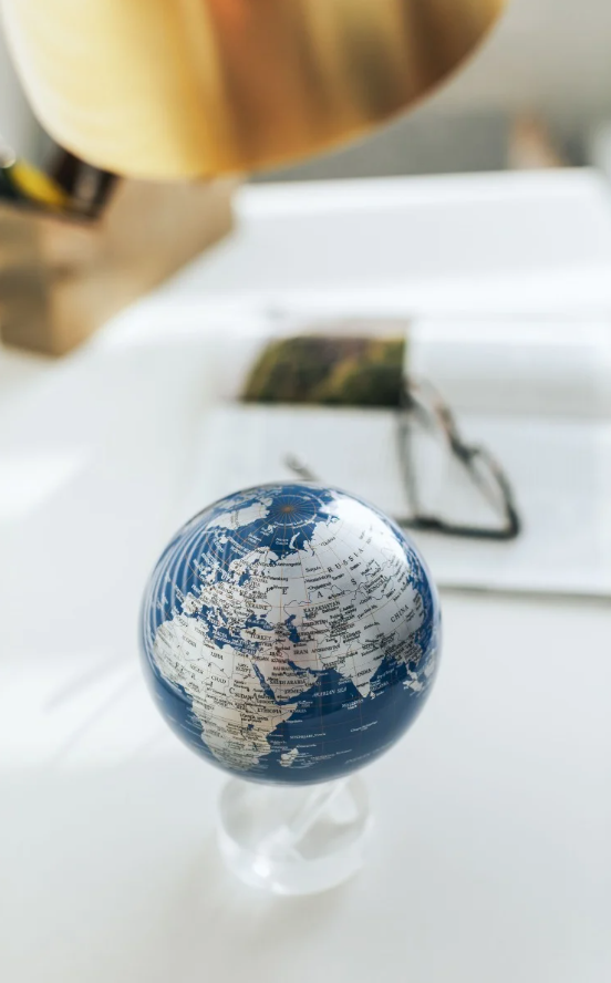 Blue & Silver MOVA Globe 4.5